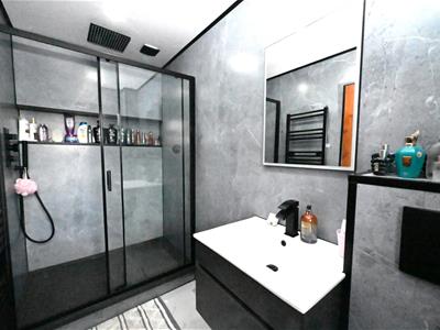 Picture 12
